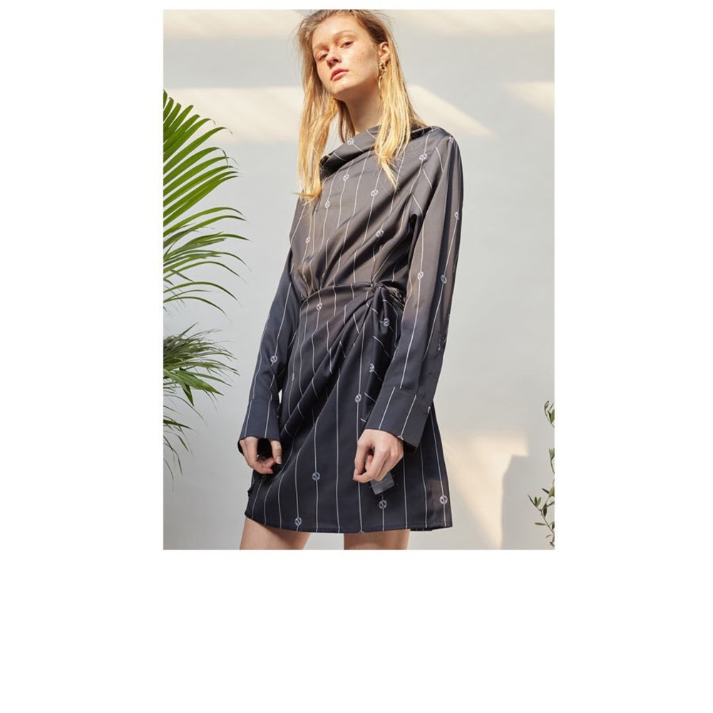 Low Classic - 18SS Cowl Neck Dress- S Navy